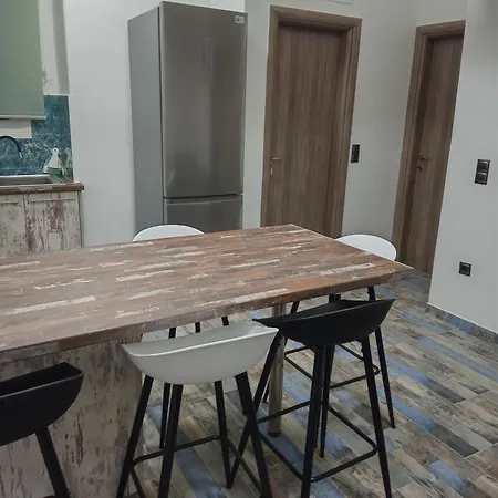 δίπλα στο Intercontinental! Apartment Athens