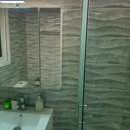 δίπλα στο Intercontinental! Apartment Athens