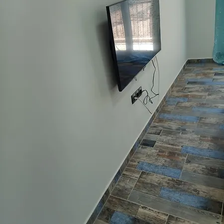 δίπλα στο Intercontinental! Apartment