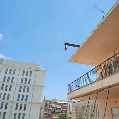 δίπλα στο Intercontinental! Apartment