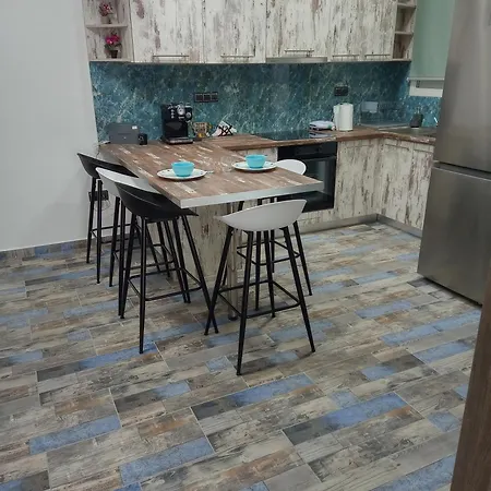 Apartment δίπλα στο Intercontinental! *