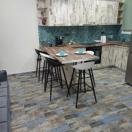 δίπλα στο Intercontinental! Apartment *