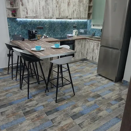 Apartment δίπλα στο Intercontinental!